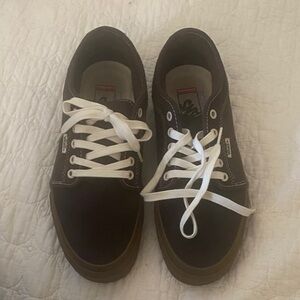 Vans Men's Black and White Sneakers